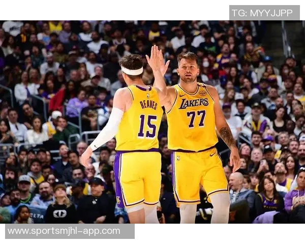 老詹与卢卡的配合难题在里夫斯缺席后将如何显现